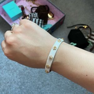 Juicy couture leather flower bracelet in white